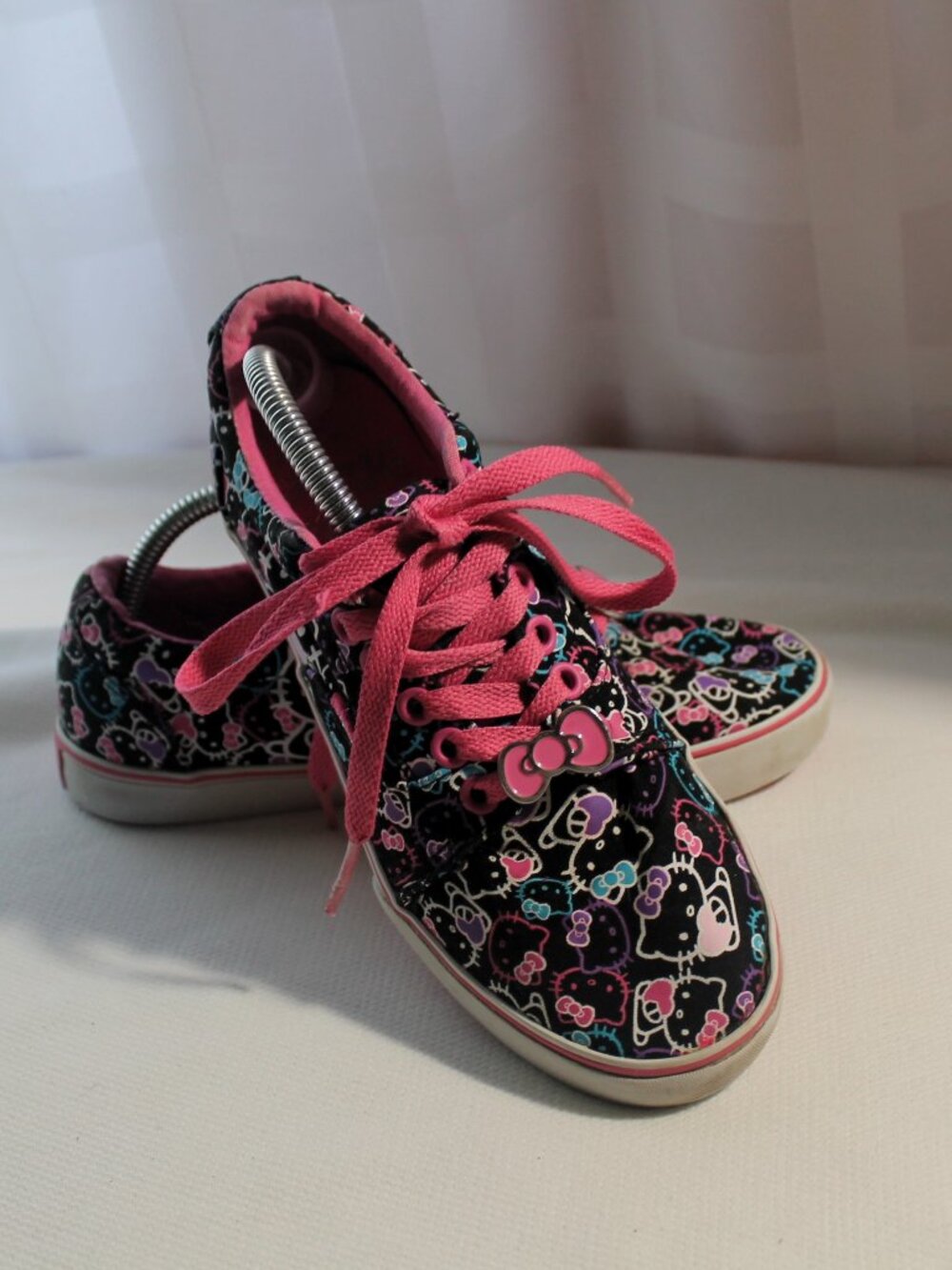 Hello Kitty Vans with Bow Charms Size 6